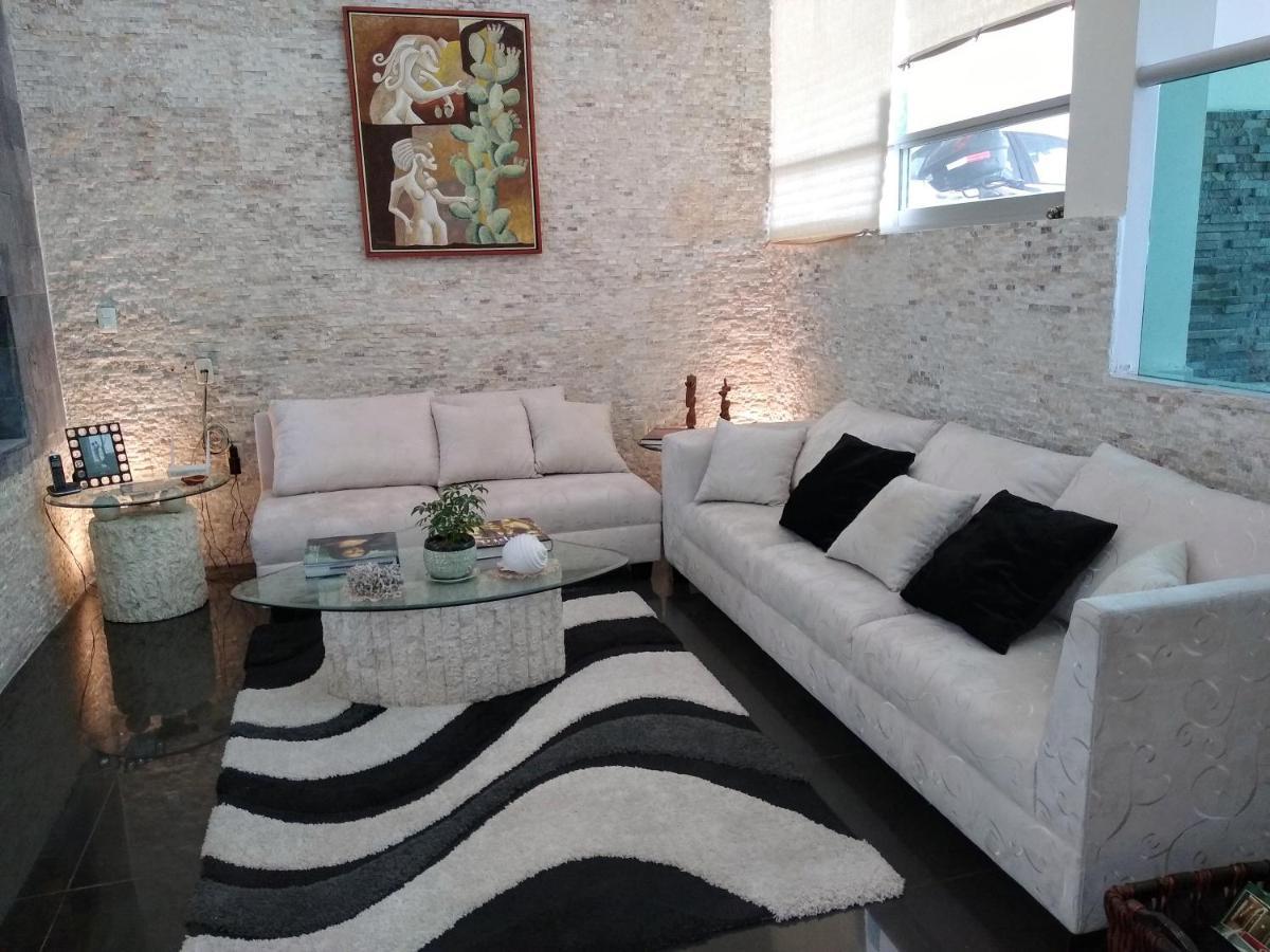 Habitacion Matrimonial Con Cama Y Sofa Para Cuatro Personas Tlaxcalancingo Екстер'єр фото